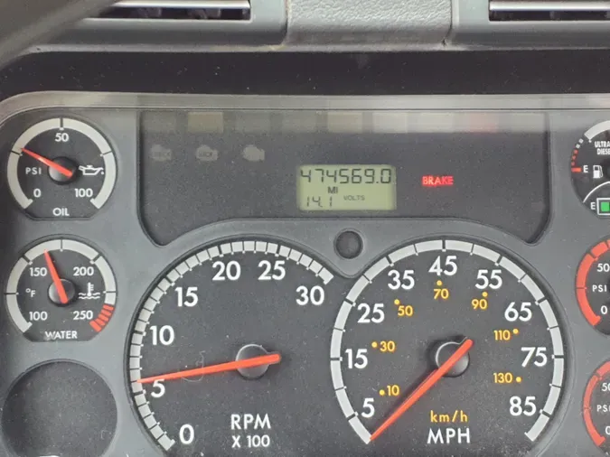 2014 FREIGHTLINER/MERCEDES CASCADIA 125