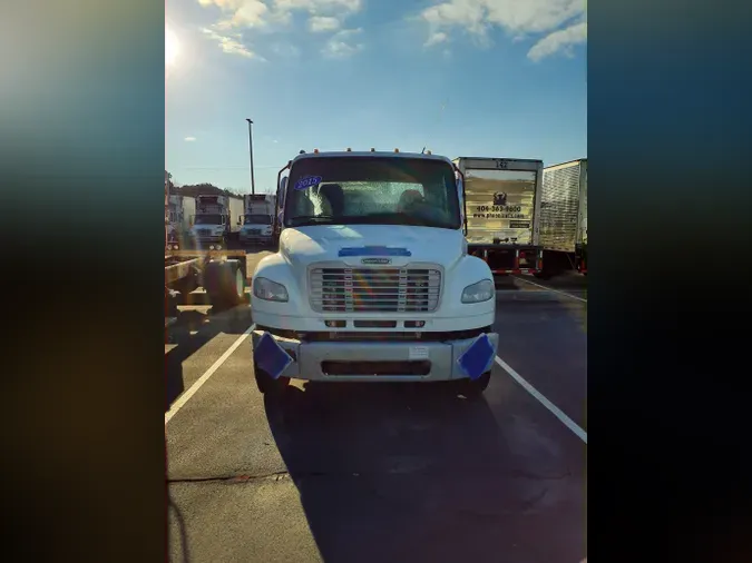 2015 FREIGHTLINER/MERCEDES M2 106