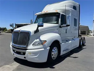 2020 INTERNATIONAL LT