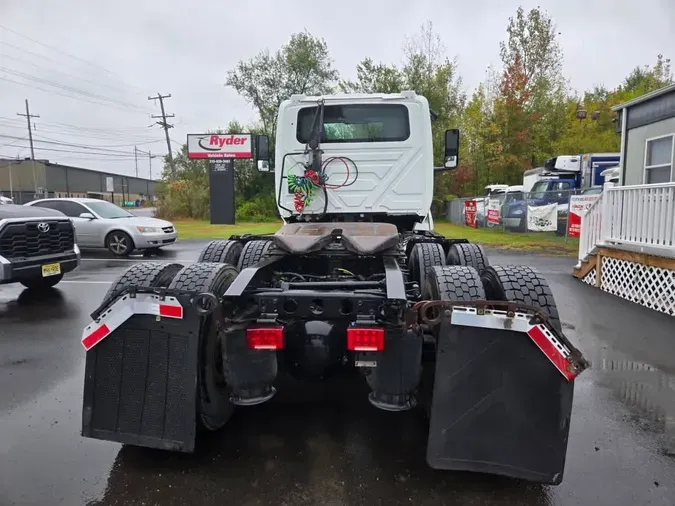 2019 NAVISTAR INTERNATIONAL LT625 DAYCAB T/A