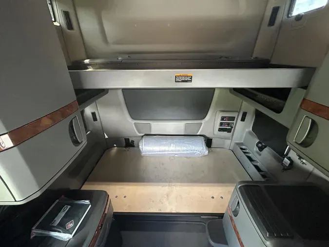 2022 International LT625