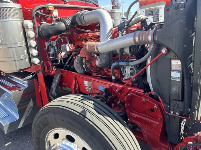 2022 Peterbilt 389