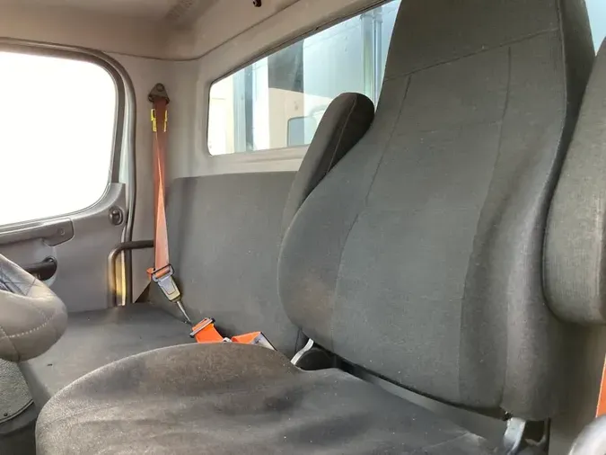 2020 FREIGHTLINER/MERCEDES M2 106