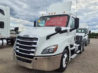2019 FREIGHTLINER NEW CASCADIA PX12664