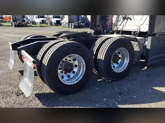 2023 Freightliner Cascadia 126ce8fee93bf164dac39ab796fd7e6d830