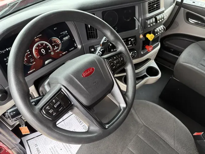 2022 Peterbilt 579