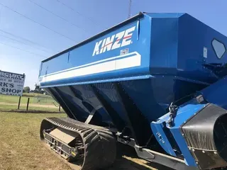 2012 Kinze 1300