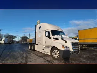 2020 FREIGHTLINER CASCADIA 126