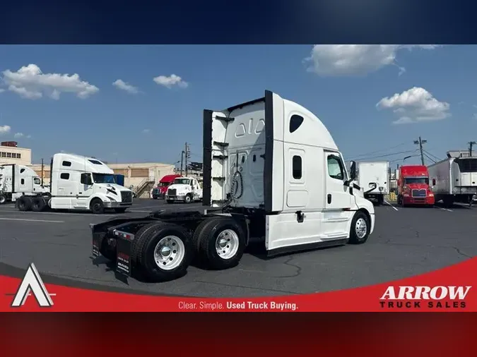 2021 FREIGHTLINER CA126