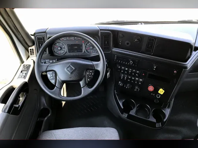 2023 INT LT625 6x4