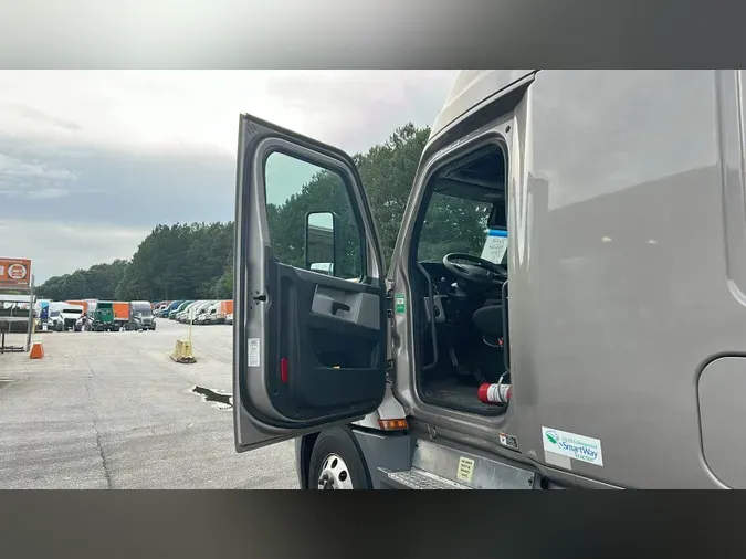 2022 Freightliner Cascadia