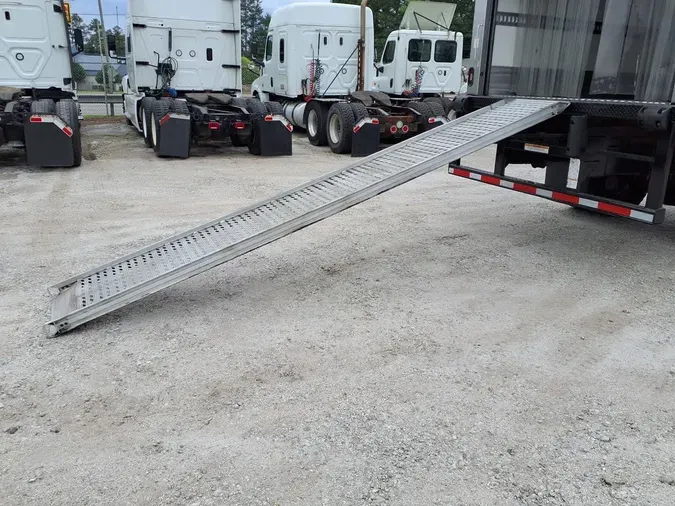 2019 FREIGHTLINER M2 106
