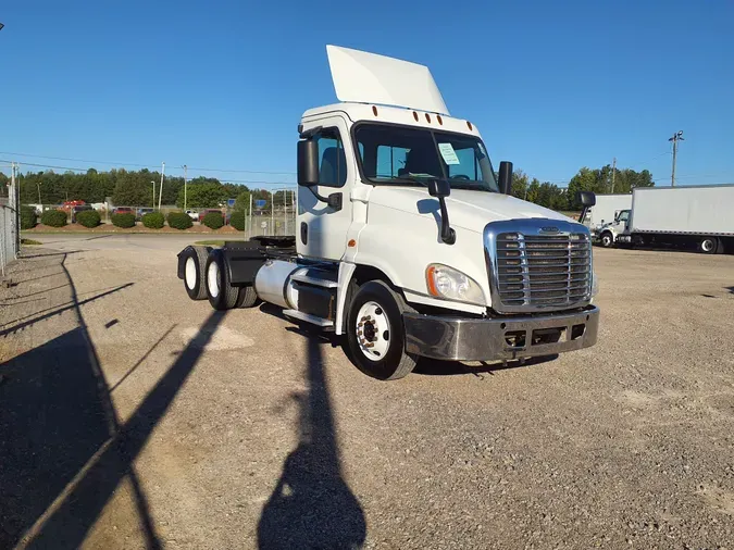 2018 FREIGHTLINER/MERCEDES CASCADIA 125