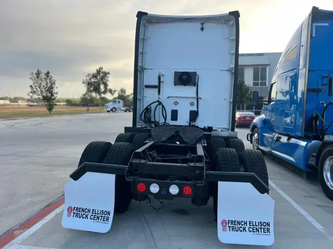 2022 Kenworth T680