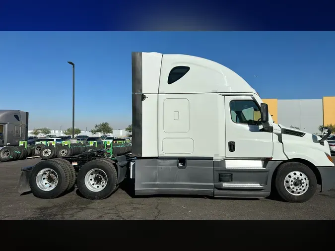 2022 Freightliner Cascadia 126ceb3e45e40815910b77a0198b999ba52