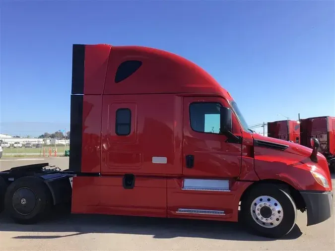 2021 FREIGHTLINER CASCADIA