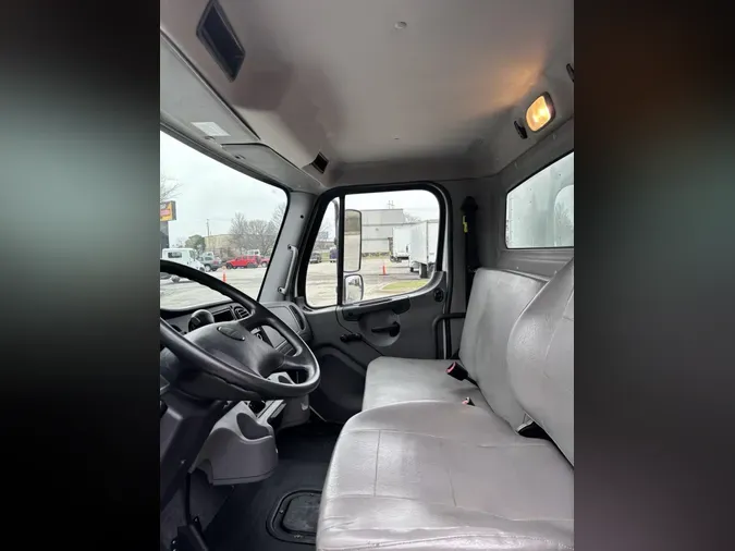 2022 Freightliner Business Class M2 106ceb6aa42f2c5de4afb6239437a82e966