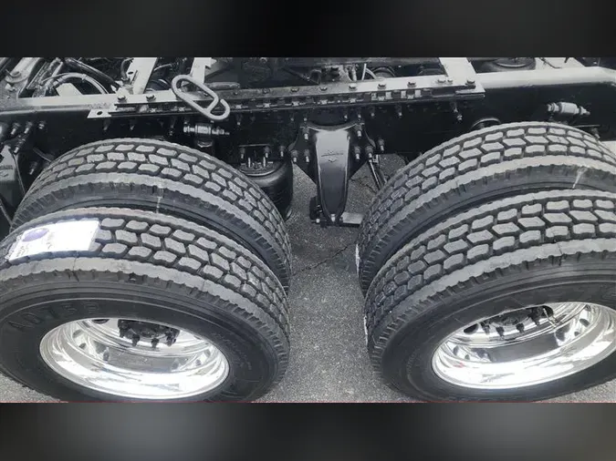 2020 FREIGHTLINER CA126