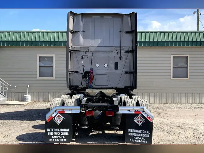 2022 INT LT625 6x4