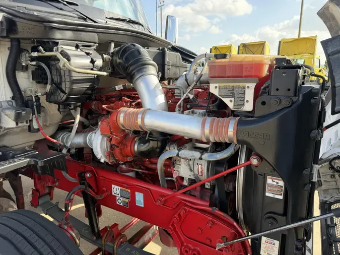 2024 Peterbilt 567ceb877376f582e96d183a8f977bbfbe3