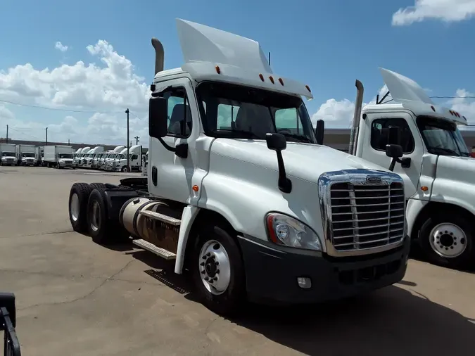 2016 FREIGHTLINER/MERCEDES CASCADIA 125