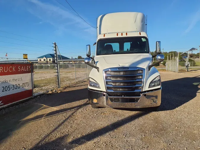 2019 FREIGHTLINER/MERCEDES NEW CASCADIA 126