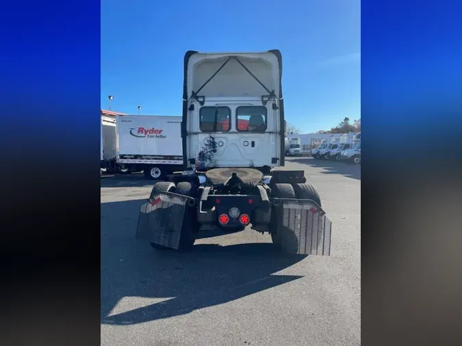 2019 FREIGHTLINER/MERCEDES CASCADIA 113cebab412a3a085cb0934da2b10a18222