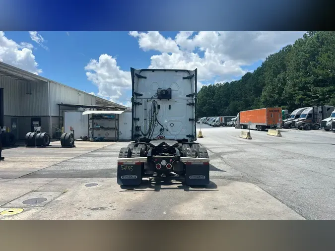 2022 Freightliner Cascadia 126