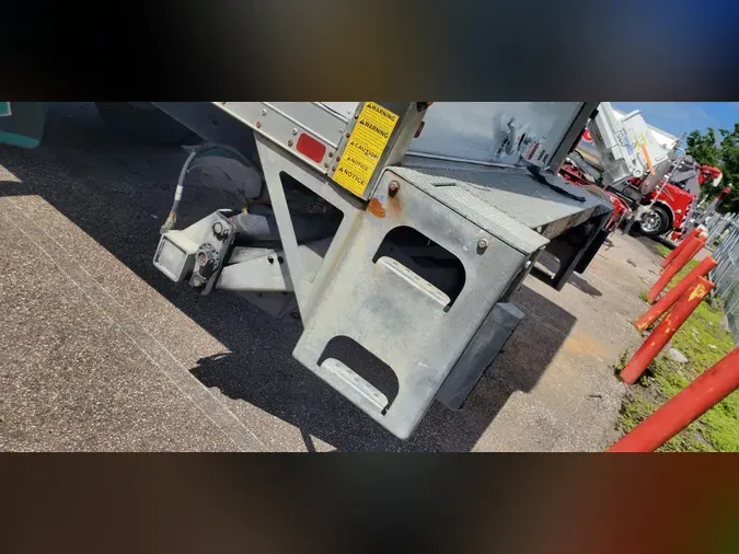 2022 Freightliner Business Class M2 106cec0f184146ea435c7a6c52c958661dc