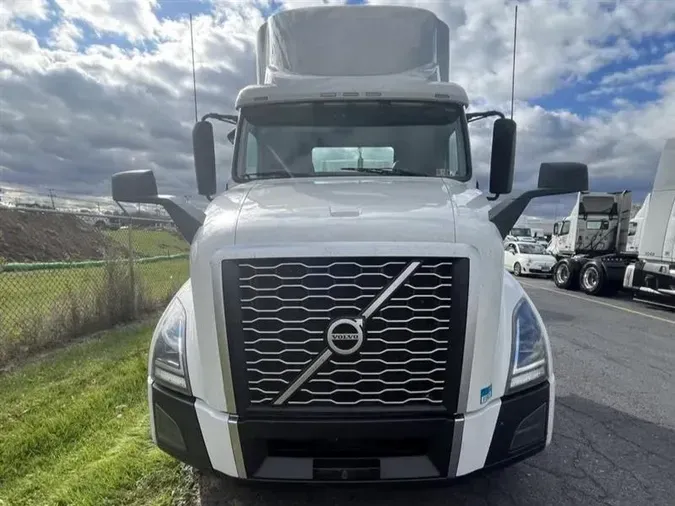2021 VOLVO VNL300cec14955155b9d12ffa927cb1a333040