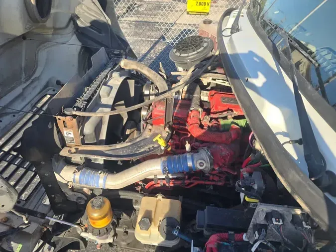2014 FREIGHTLINER M2 106