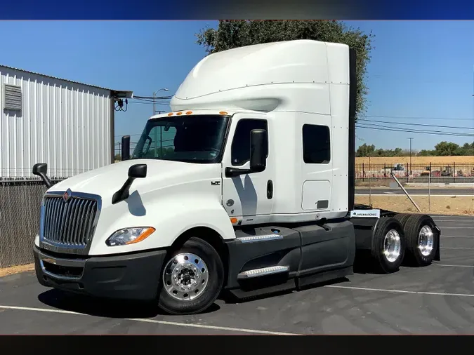 2022 INT LT625 6x4