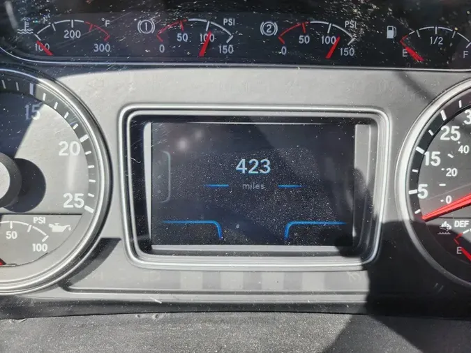 2019 NAVISTAR INTERNATIONAL LT625 SLPR CAB