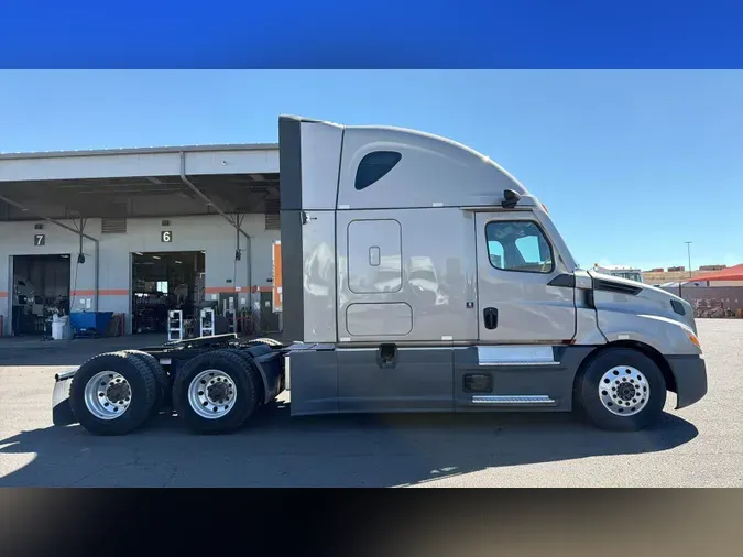 2025 Freightliner Cascadia 126cec59e857fb7808430ab4947ac16c97e