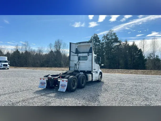 2018 Volvo VNL300