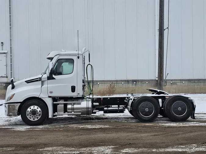 2025 Freightliner New Cascadia