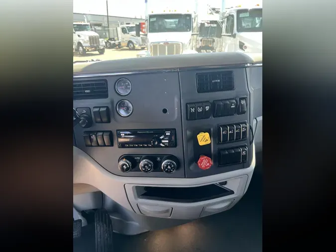 2021 Peterbilt 579