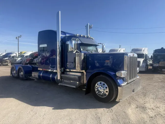 2022 Peterbilt 389