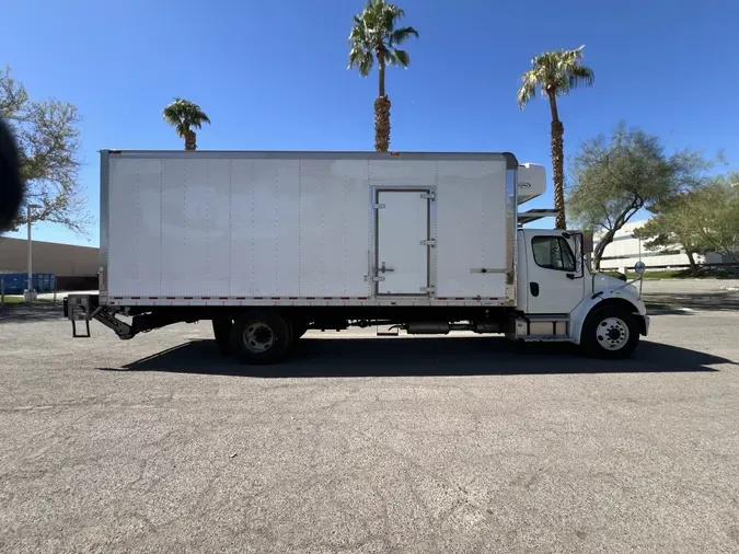 2016 FREIGHTLINER/MERCEDES M2 106