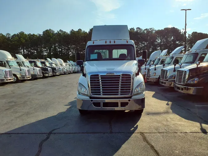 2018 FREIGHTLINER/MERCEDES CASCADIA 125