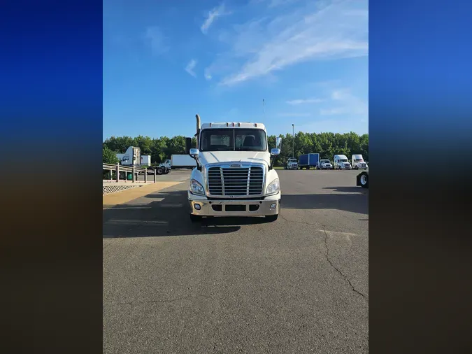 2017 FREIGHTLINER/MERCEDES CASCADIA 125