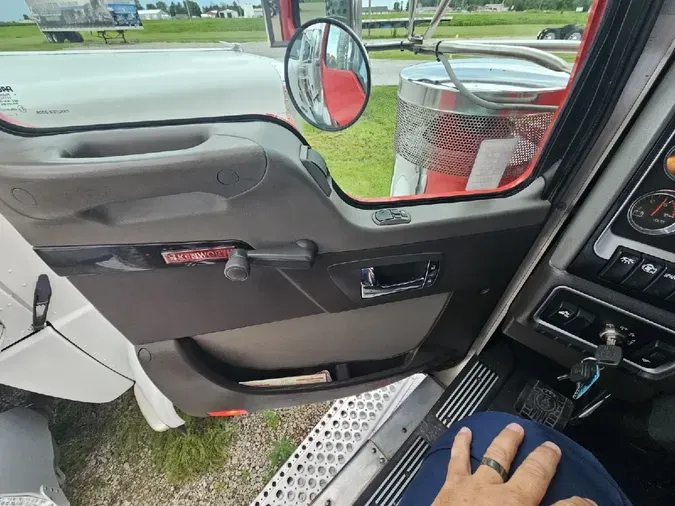 2018 KENWORTH W900