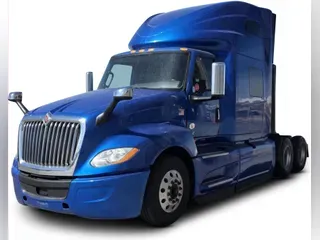 2022 International LT625