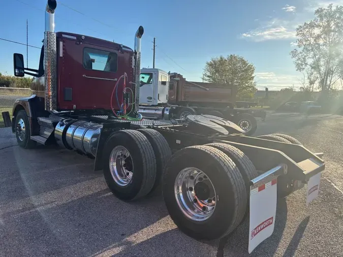 2025 Kenworth T680