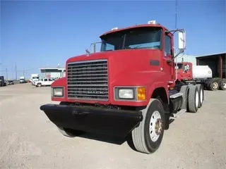 2008 MACK PINNACLE CHU613