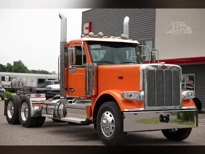 2025 PETERBILT 589