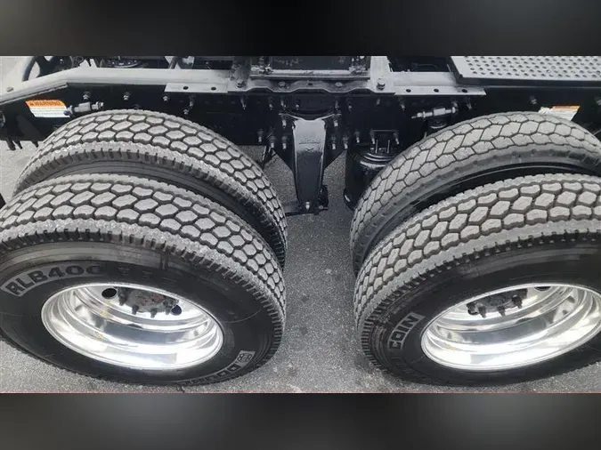 2020 FREIGHTLINER CA126