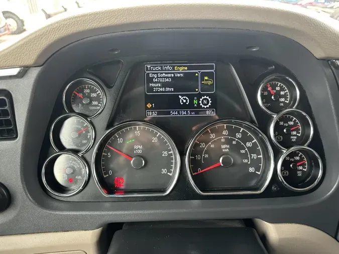 2022 Peterbilt 579ced8f9877d87ea832e9be030efb178b0