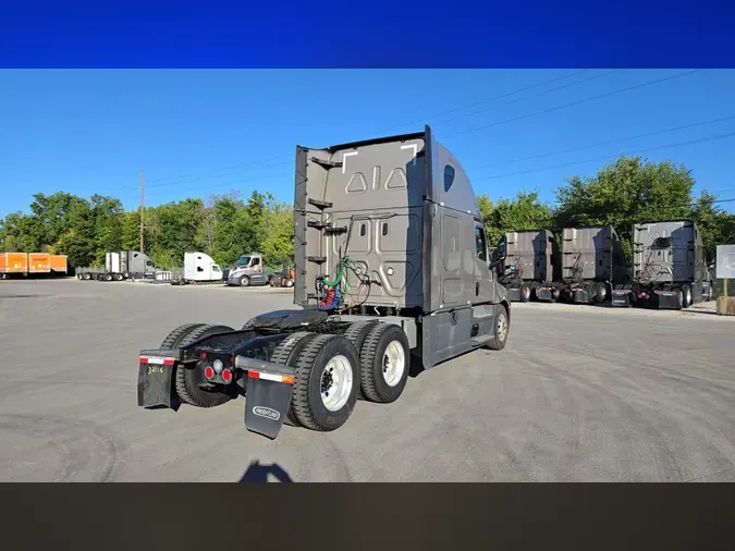 2024 Freightliner Cascadia 126