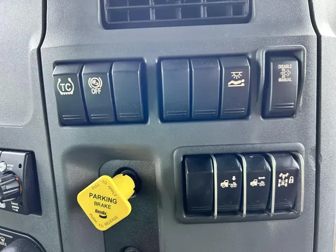 2022 Peterbilt 579cedf2eebbc789e31f92c7d0b93b9d27f